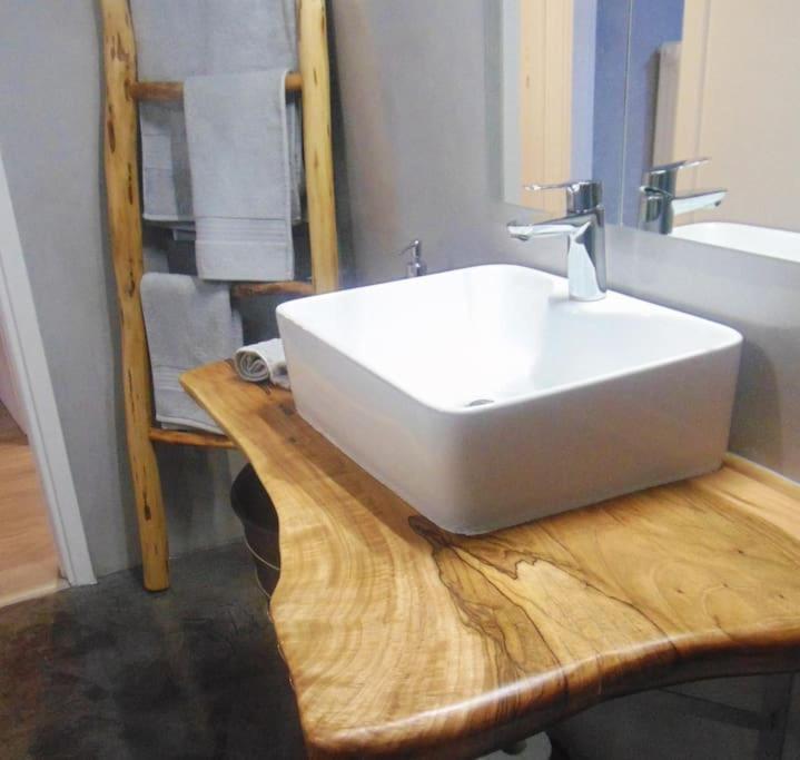 Stylish & Cozy In The National Gallery Area Apartment *